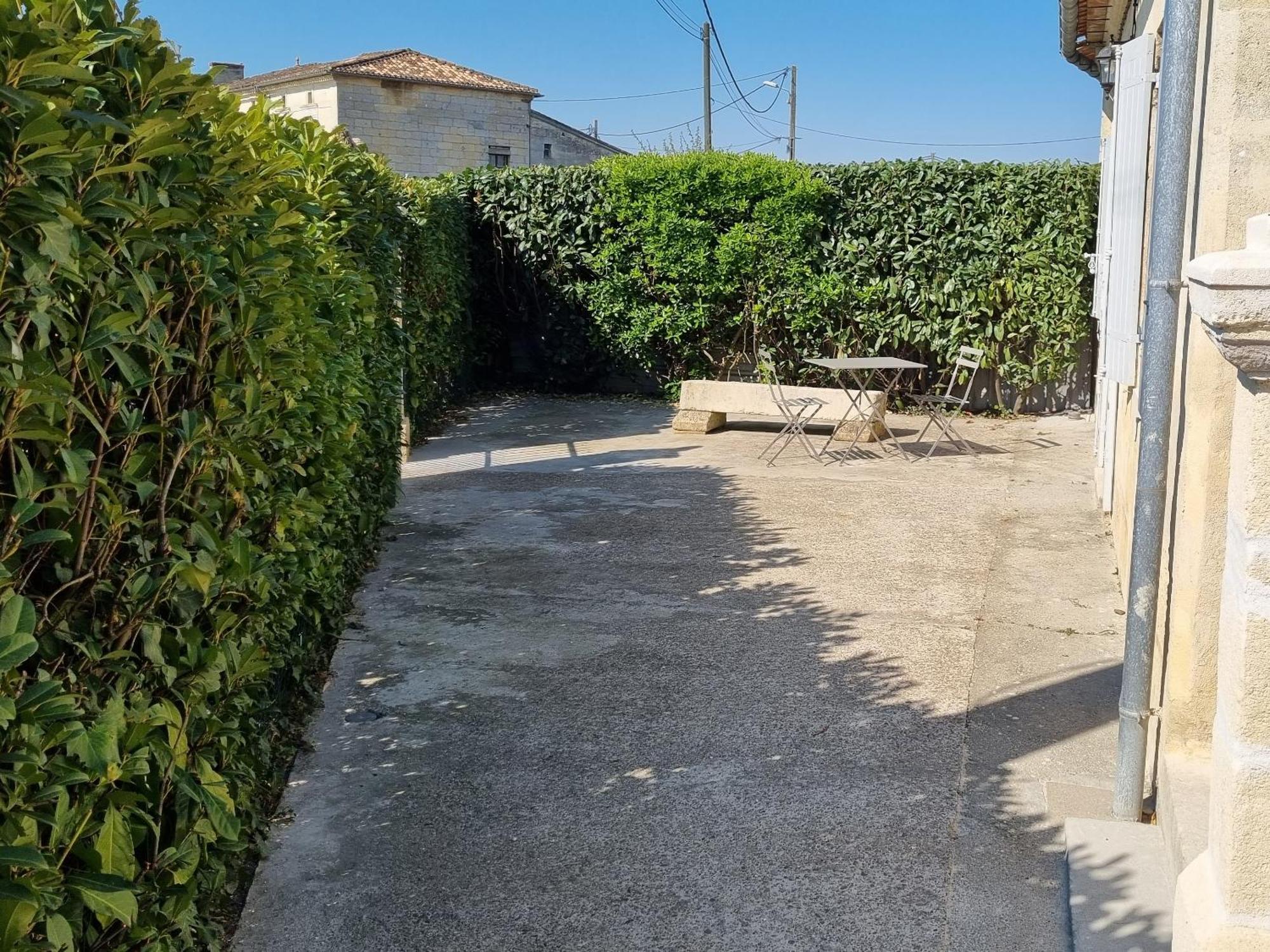 La Maison Des Vignes Saint Emilion Lägenhet Rum bild